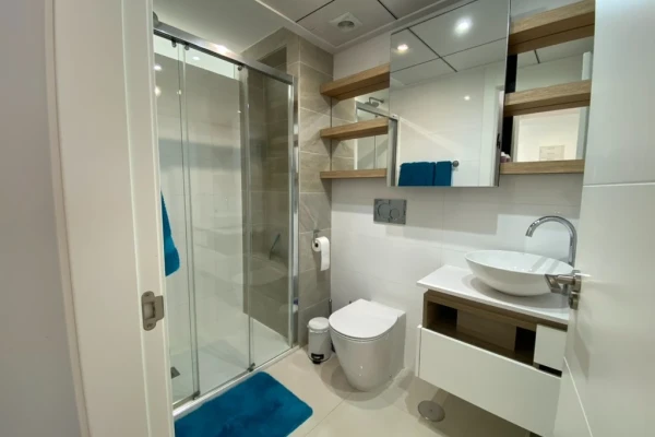 Modern Penthouse with Private Rooftop Solarium &amp; Lagoon Views – Ciudad Quesada - Gallery Image 25