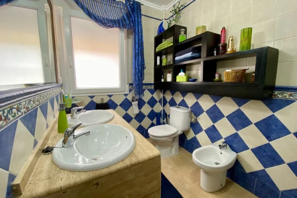 Spacious 3-Bedroom Villa with Private Pool For Sale in Algorfa - Gallery Image 25