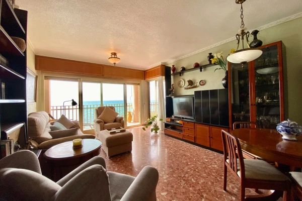 Frontline 3-Bedroom Apartment with Panoramic Sea Views - Playa del Cura, Torrevieja - Gallery Image 8