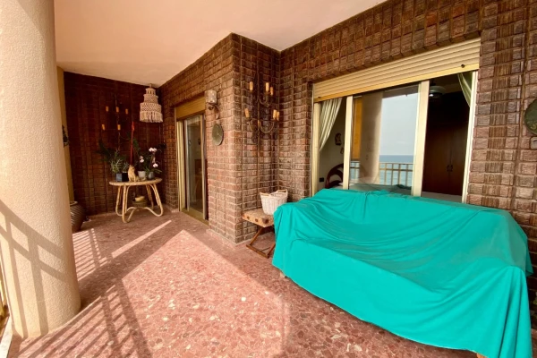 Frontline 3-Bedroom Apartment with Panoramic Sea Views - Playa del Cura, Torrevieja - Gallery Image 4