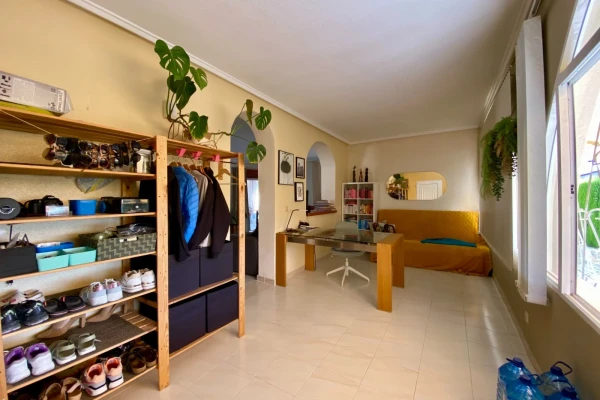 Detached Villa with Guest Chalet, Pool and Garages – 2 Minutes from Quesada Centre - Gallery Image 33