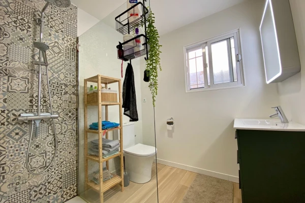 Detached Villa with Guest Chalet, Pool and Garages – 2 Minutes from Quesada Centre - Gallery Image 26