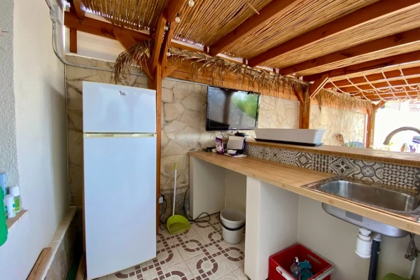 Detached Villa with Guest Chalet, Pool and Garages – 2 Minutes from Quesada Centre - Gallery Image 36