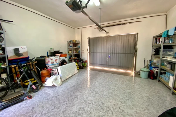 Detached Villa with Guest Chalet, Pool and Garages – 2 Minutes from Quesada Centre - Gallery Image 41