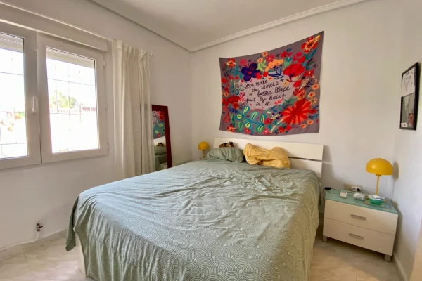 Detached Villa with Guest Chalet, Pool and Garages – 2 Minutes from Quesada Centre - Gallery Image 21