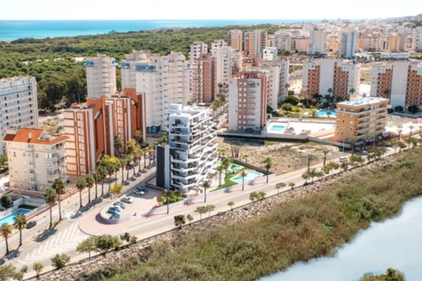 Modern Ground Floor 2 Bed Apartment with Large Terrace in Guardamar - Gallery Image 1