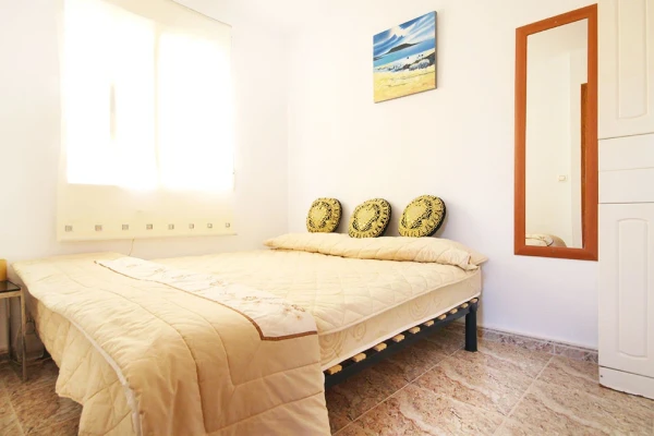 2 Bed Townhouse with Spacious Garden &amp; Pool Access in Blue Lagoon, Villamartin - Gallery Image 15