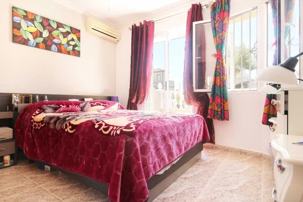 2 Bed Townhouse with Spacious Garden &amp; Pool Access in Blue Lagoon, Villamartin - Gallery Image 9