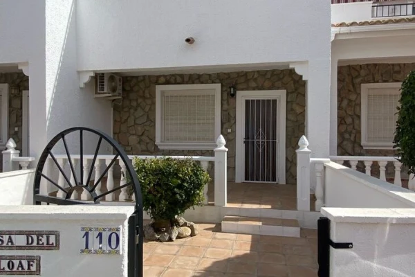 Charming 3-Bedroom Townhouse in Montemar, Algorfa 