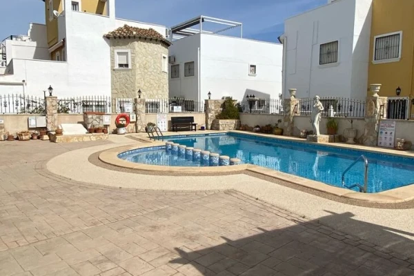 3-Bedroom Townhouse in Montemar, Algorfa | Near La Finca Golf - Gallery Image 3