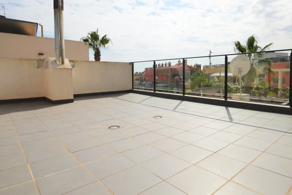 Modern 2 Bed Villa with Solarium &amp; Garden in La Fuente, Orihuela Costa - Gallery Image 7