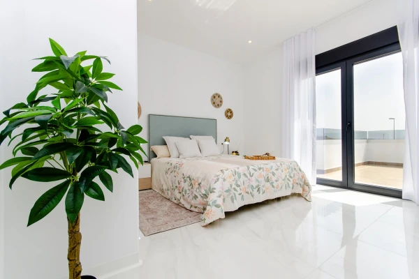 Luxury 3 Bedroom Villas with Pool for sale in Vistabella Golf, Orihuela  - Gallery Image 23