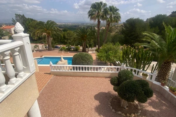 5 Bed 2 Bath Villa with Pool &amp; Panoramic Views | Almoradí, Alicante - Gallery Image 10