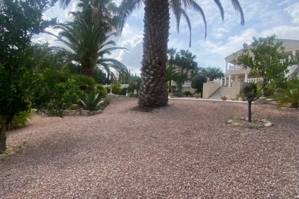5 Bed 2 Bath Villa with Pool &amp; Panoramic Views | Almoradí, Alicante - Gallery Image 8