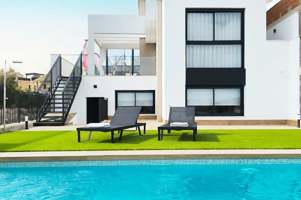 New Build 3-Bed Detached Villa with Pool & Solarium - La Finca Golf