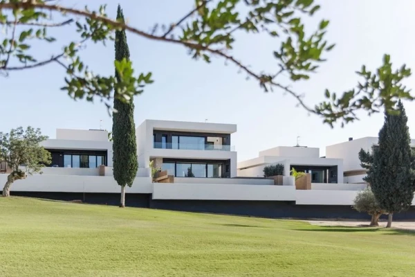 Luxury Golf Villas at La Finca - Villa Mustique, 3 Bedrooms, 3 Bathrooms - Gallery Image 2